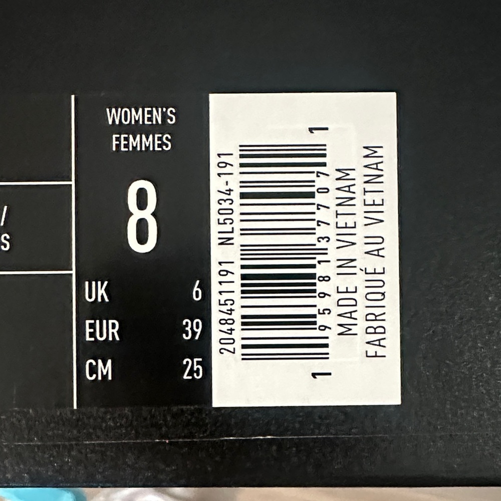Sorel White & Black Chunky Boots - Picture 4 of 4
